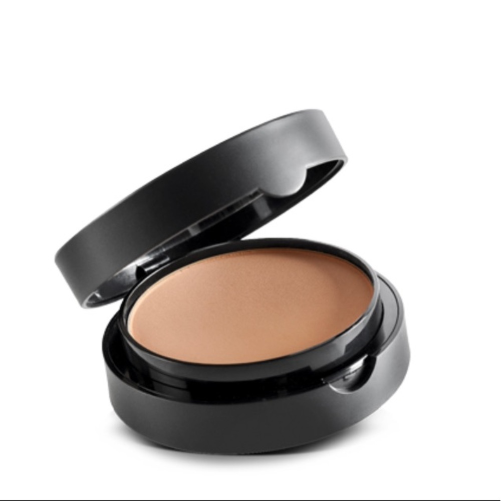 Compact foundation 2 In 1  Medium